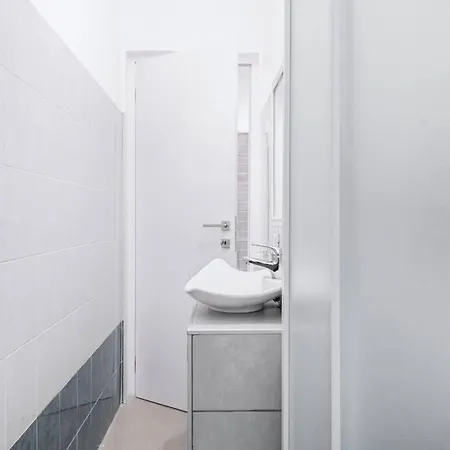 Easylife - Beautiful In Porta Romana * Mailand